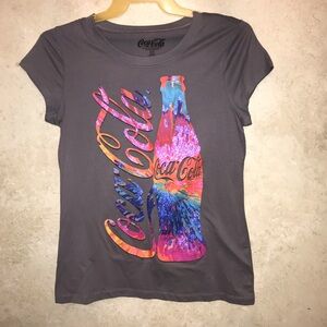 Coca Cola Gray Fitted Graphic T-Shirt with Scoop Neck and Short Sleeves